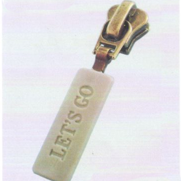 D5100JLE-5號(hào)自動(dòng)橡膠掛片拉鏈頭口